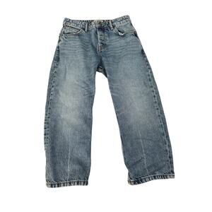 Classic Women's Light Wash Blue Jeans